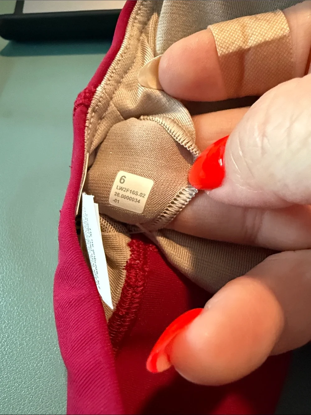 Lululemon Energy Longline Bra Berry Rumble‎ Size 6 NWT Medium Support B–D Cups